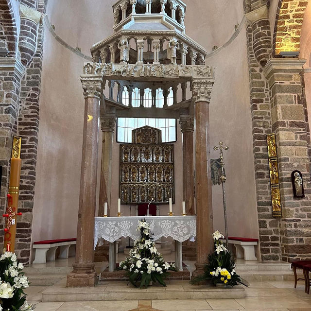 St. Tryphon's Cathedral 🏛️