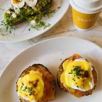 The Art of Brunching: Experience Drunch London