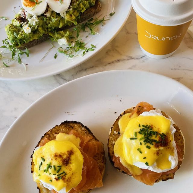 The Art of Brunching: Experience Drunch London