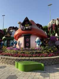 Dubai Miracle Garden: A Floral Wonderland! 🌸✨🇦🇪