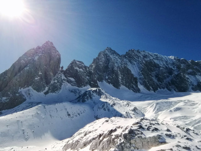 Incredible white and blue in Yulong snow-capped mountain