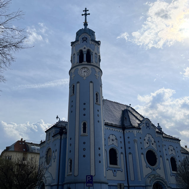 🇸🇰斯洛伐克布拉提斯拉瓦-有趣的雕像們 👷🕳️🪑