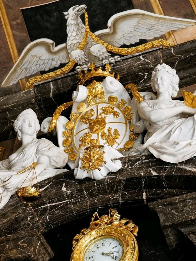 👑 Royal Castle in Warsaw: A Reborn Symbol of Polish Pride and Elegance 🇵🇱