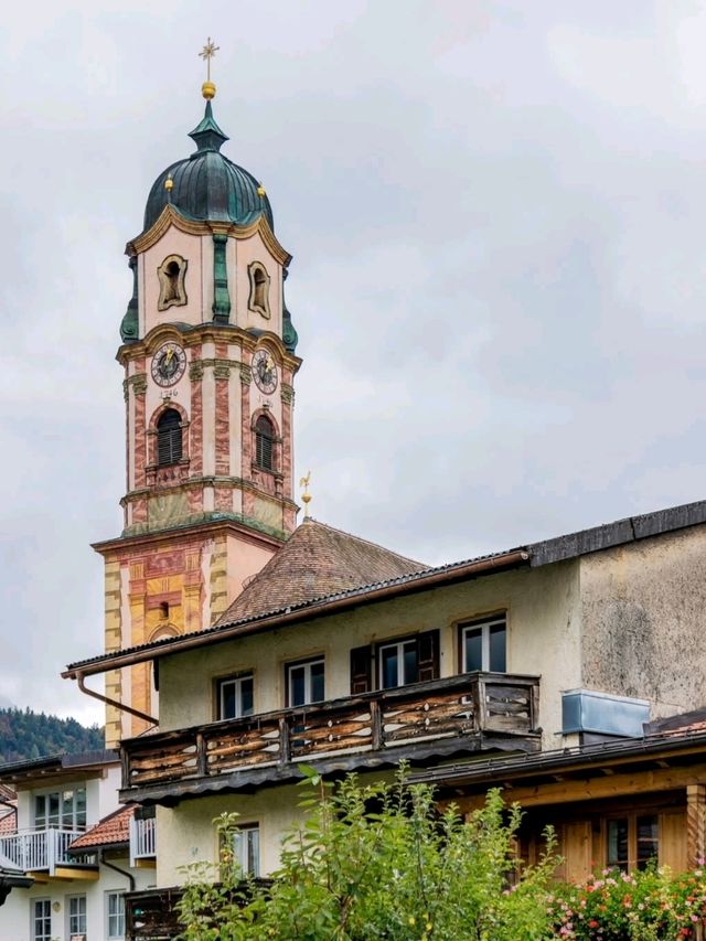 🏔 Mittenwald: A Bavarian Village Painted by Nature and Tradition 🎻🇩🇪