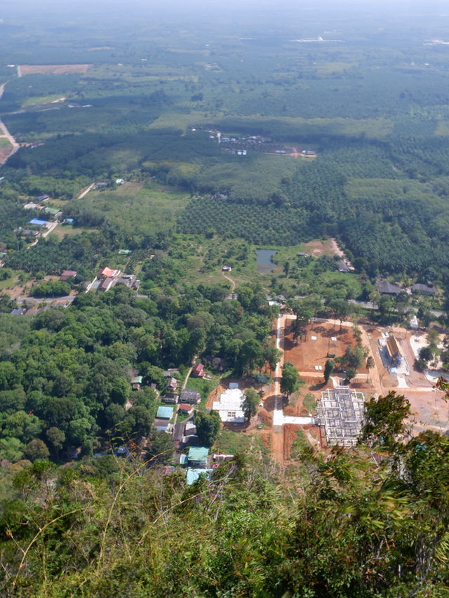 วัดถ้ำเสือ (Wat Tham Sua), กระบี่