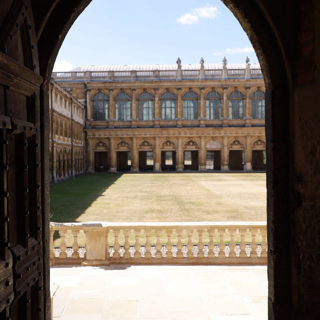 A Timeless Escape to Cambridge – Where History Meets Charm!