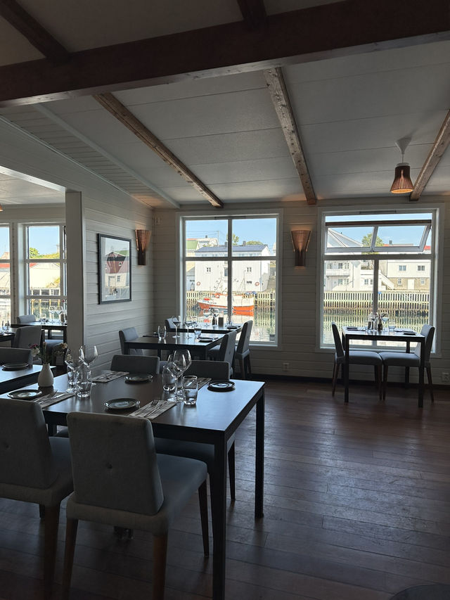 【漢寧斯菲爾Henningsvaer餐廳推介，配上一流風景和美食】