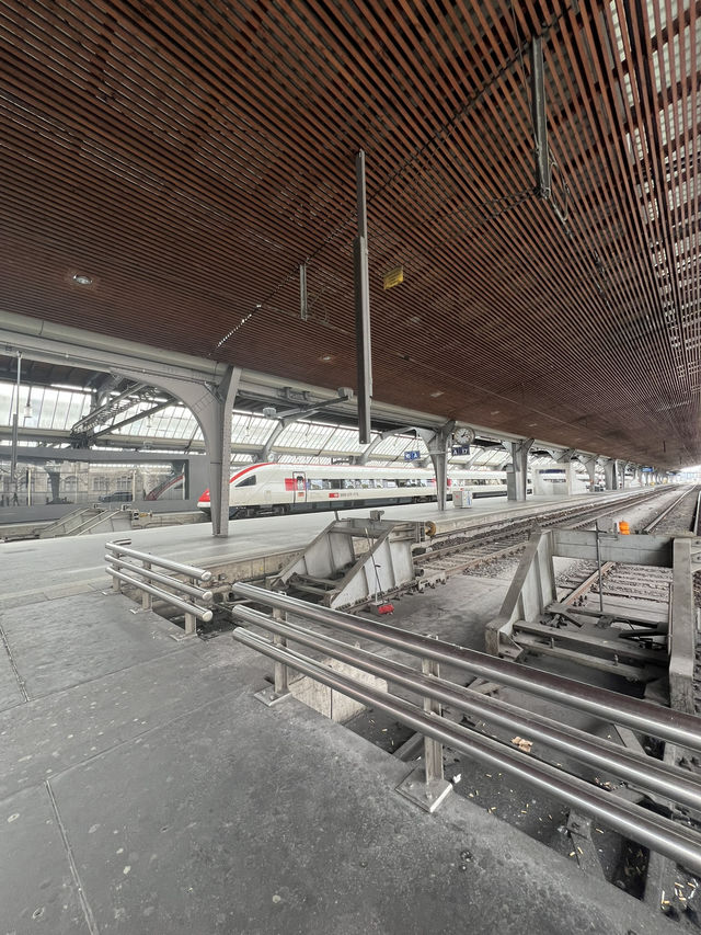 Where Journeys Begin – Zürich Hauptbahnhof, the Beating Heart of Switzerland 🇨🇭🚉  