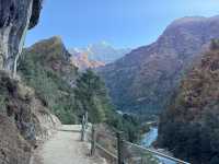Phakding’s Peaceful Pulse: Gateway to Everest Dreams 🏞️🗻