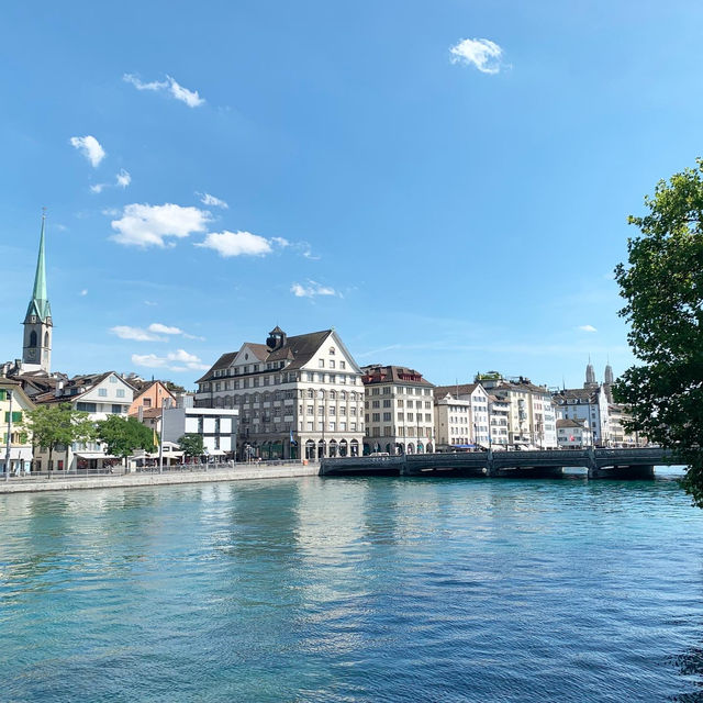 Zurich: Where Urban Vibes Meet Alpine Beauty 🇨🇭✨
