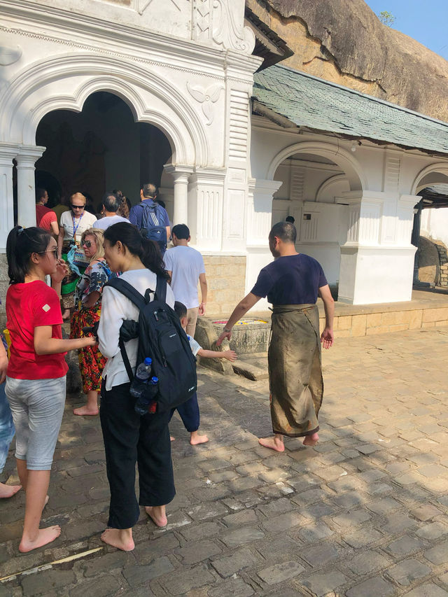 Sri Lanka 🇱🇰~~ Dambulla Cave Temple