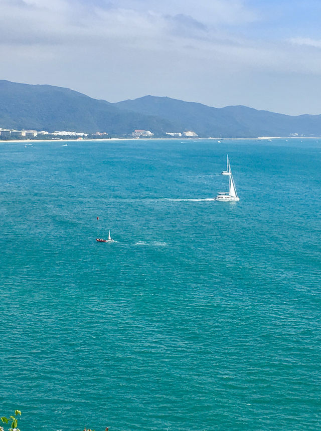 打卡“三亞最美沿海公路”——太陽灣路