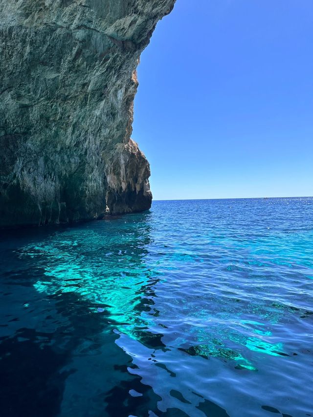 馬耳他藍洞，海底世界的神秘之門
