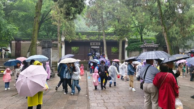 暮春飛雨古隆中，五一假期襄陽行