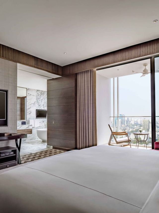 🌟 Bangkok's Best: 137 Pillars Suites & Sky-High Pools 🏊‍♂️🍴✨