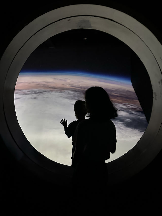 代溝就是—爸媽以前學的是九大行星