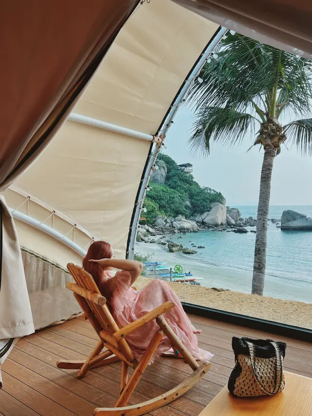 A hidden gem in Guangdong, this private island is just 5 meters from the crystal-clear sea. 