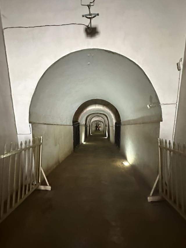 西安旅遊不要錯過武則天的陵墓——乾陵。
