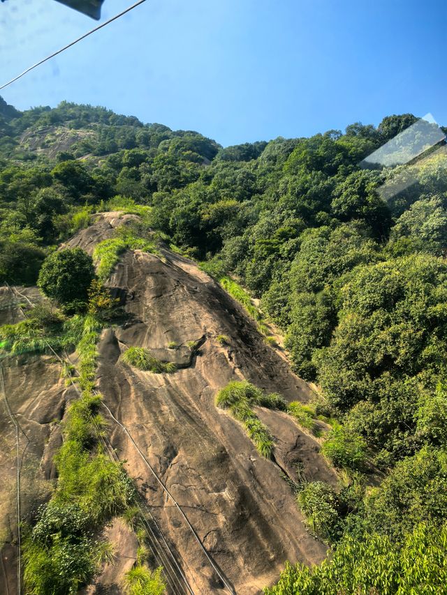 九華後山的九子岩也很美。 九華後山的九子岩也很美。