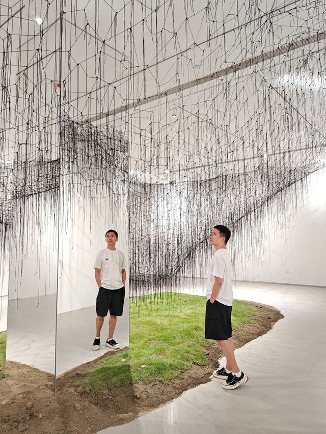 成都看展｜生命有謎團，亂中有答案。。