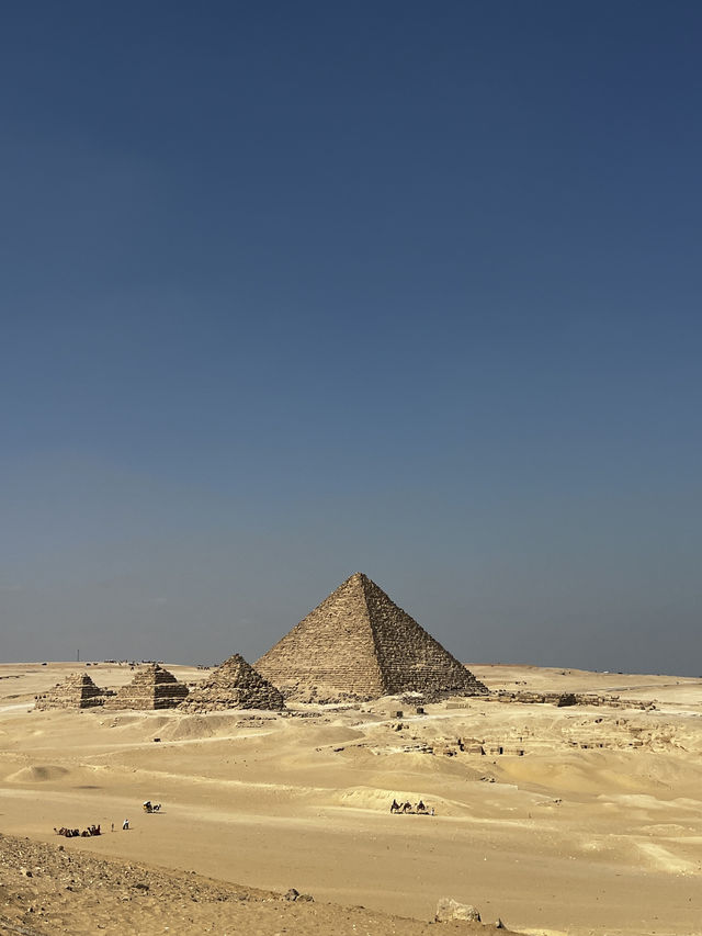 Exploring the Giza Pyramids in Cairo