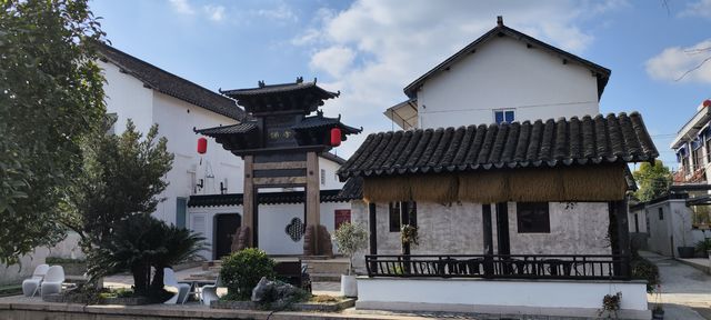 逛逛歇馬橋，體驗慢生活。
