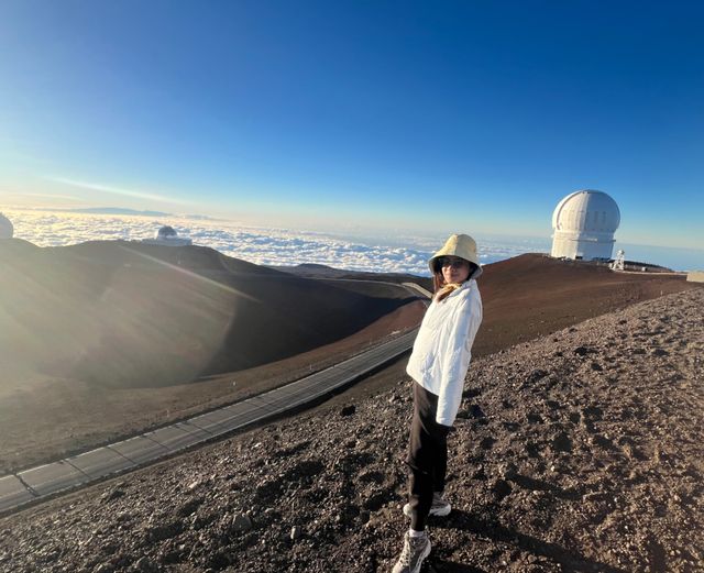 雲端之上的綺夢之旅：登頂莫納克亞山觀日落