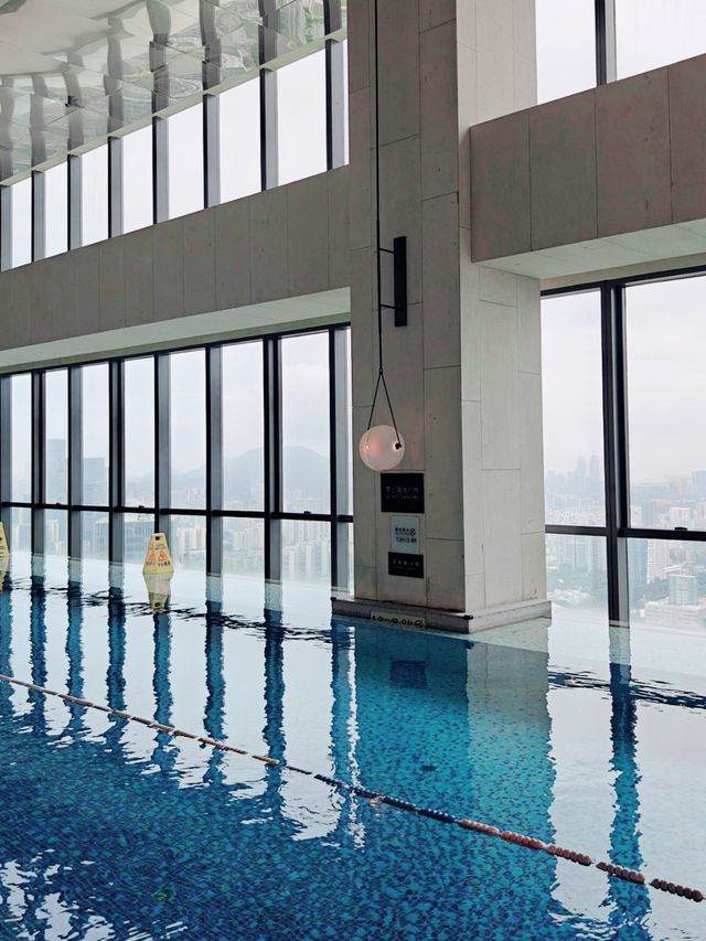 深圳深鐵皇冠假日酒店