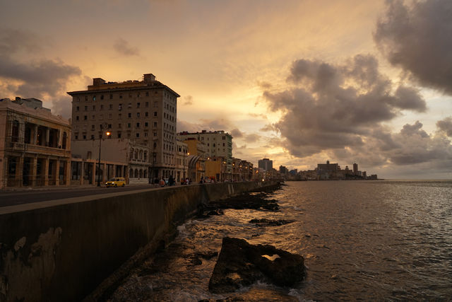 古巴 Cuba 在馬雷貢海灘落淚