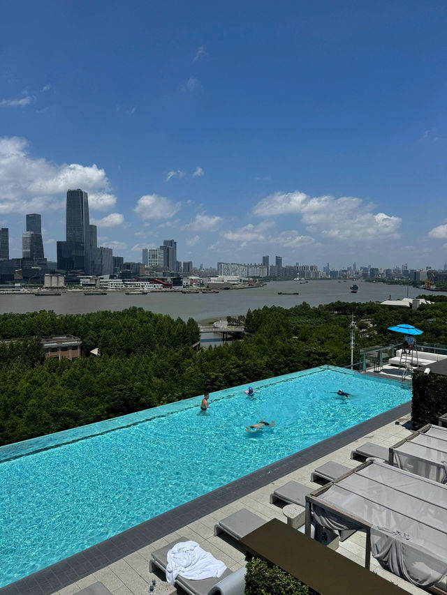 上海前灘金普頓酒店✨時髦社交中心的絕佳打卡地 無邊泳池