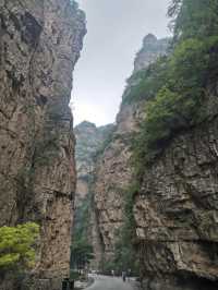 Canyon hiking Beijing 