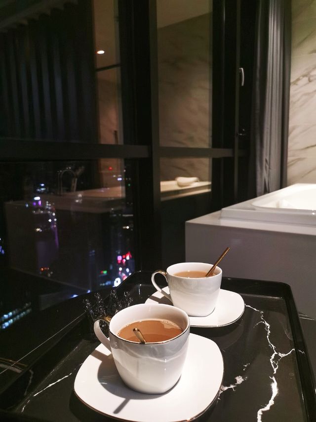 解放碑高空吊床酒店|住進雲端的感覺