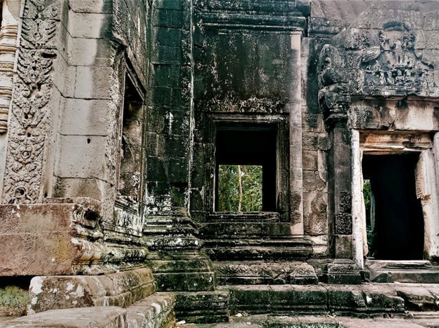 Time-Struck Sanctuaries: Unraveling Preah Pithu’s Ancient Secrets