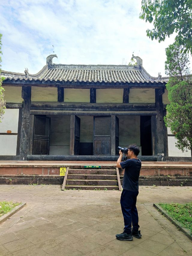 四川這座藏在村裡的元代大殿讓我破防了……