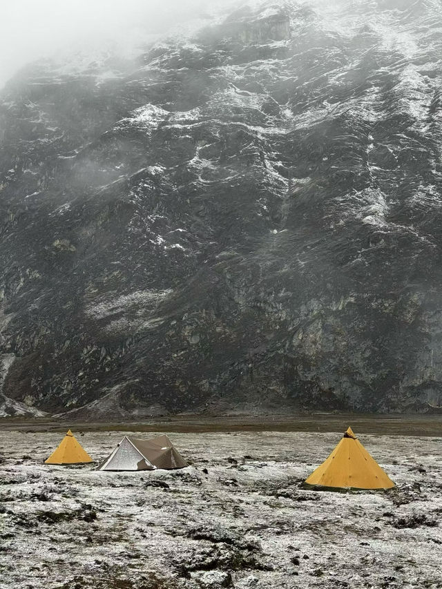 Songzan, Xizang (Tibet), China: A Remote Mountain Realm