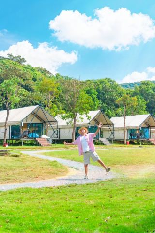 한낮 내내 햇볕을 쬐는 시간은 이런 곳에서 낭비해야 해요