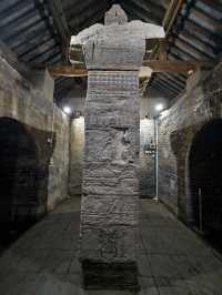 河南.登封市.太室闕