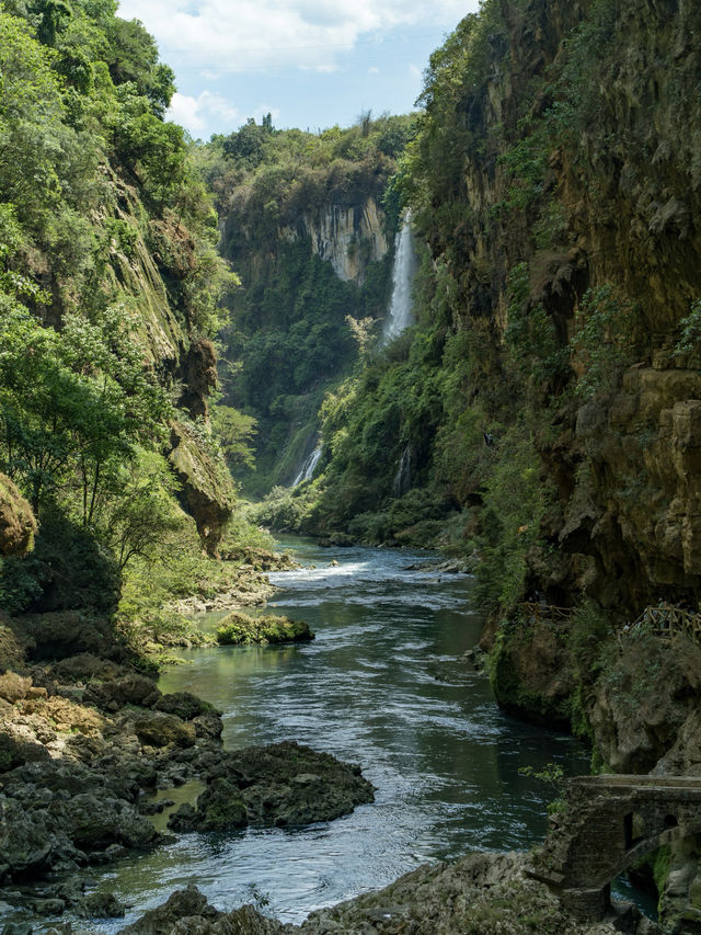 地球最美裂縫！喀斯特地貌封神之作！貴州你深藏不露啊