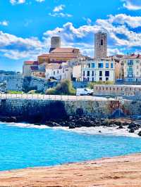 南法必打卡 · 昂蒂布 Antibes 在尼斯與戛納之間,藏著一座被陽光親吻的地中海小城—