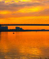 長沙湘江落日封神了!本地人私藏的橘子洲日落攻略