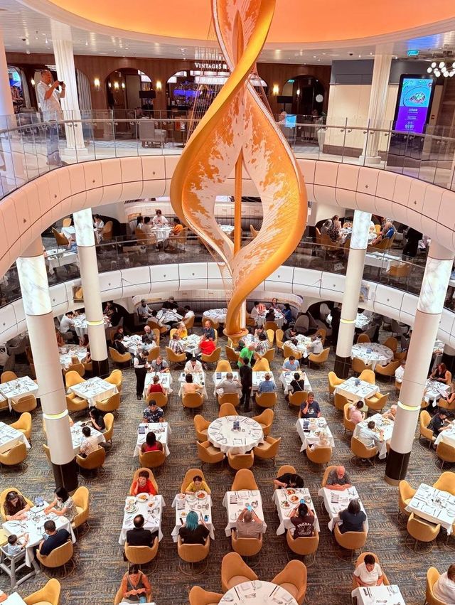 𝚂𝚞𝚖𝚖𝚎𝚛 𝚅𝚒𝚋𝚞𝚝 藍色郵輪日記 🚢 𝚂𝚞𝚖𝚖𝚎𝚛 𝚅𝚒𝚋𝚞𝚝 藍色郵輪日記 🚢