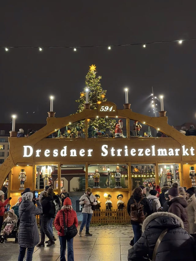 Stepping Into Dresden's Magical Christmas Market 🎄✨ Stepping Into Dresden's Magical Christmas Market 🎄✨