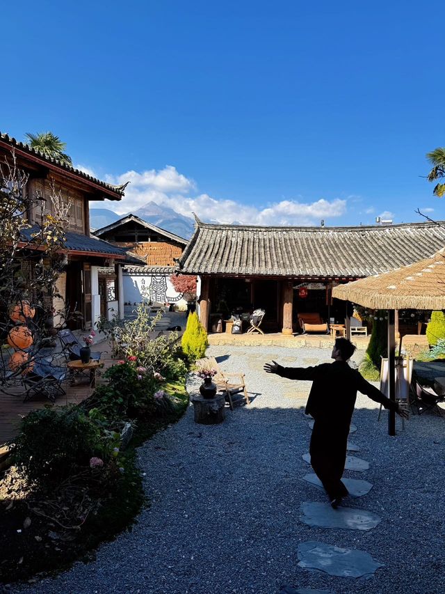 麗江咖啡店。。被問爆了 麗江咖啡店。。被問爆了