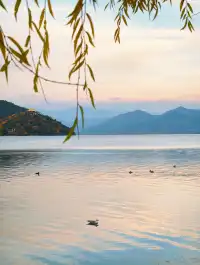 我在瀘沽湖收集了一整個日落劇場的浪漫