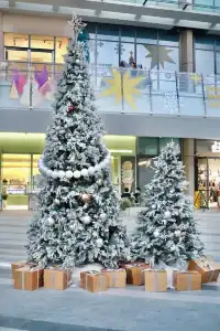 橫琴會發光的聖誕水晶小鎮很浪漫