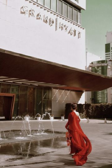 Qixian listens to the light, attending a spring aesthetic feast at Grand Hyatt