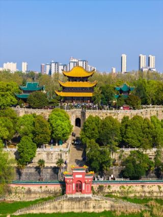 Spring Outing in Yueyang, Special Offers for Tianyue Mufu Mountain