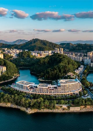 千島湖初秋躺平攻略：0.5 倍速慢遊，不踩雷