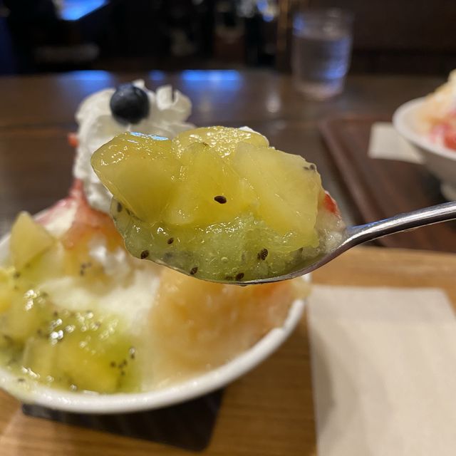 神戸市西区！トリプル氷（桃キウイ冷凍いちご）大行列でも食べたいかき氷！本当に美味しい