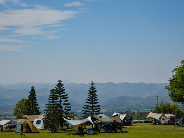 ลานกางแค้มป์ราคาหลักร้อย วิวหลักล้านนน~ 🏕️⛰️